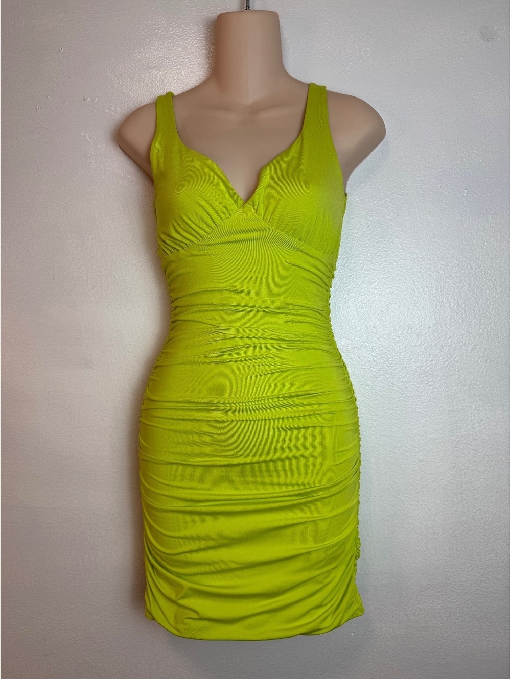 Oh Polly Lime Green Ruched Bodycon Dress UK 8 US 4. XS/S